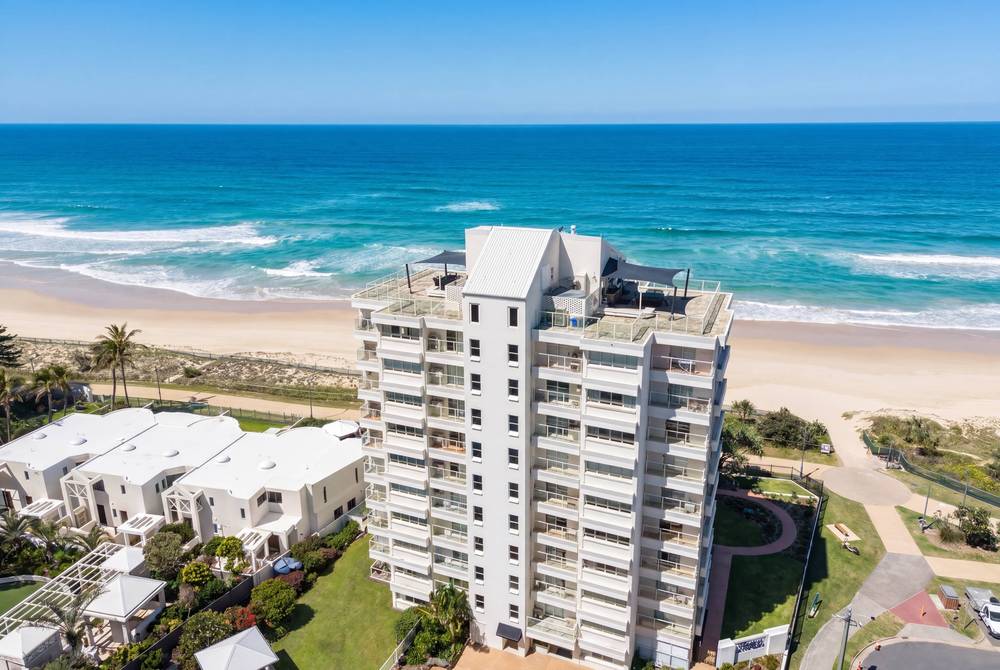 Gold Coast 500 2026: walk in for the race, sleep south of the circuit
