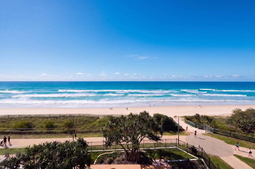 Superior 3 Bedroom Ocean View, apartment 13 interior