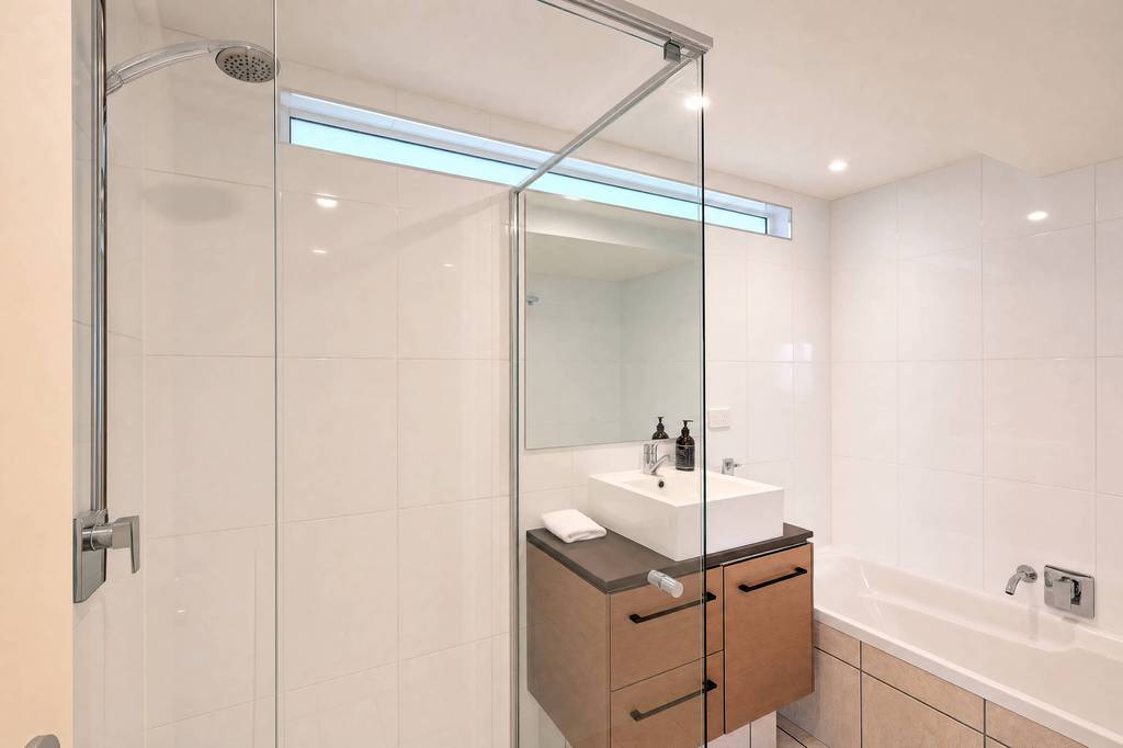 Superior 3 Bedroom Ocean View, apartment 13 interior