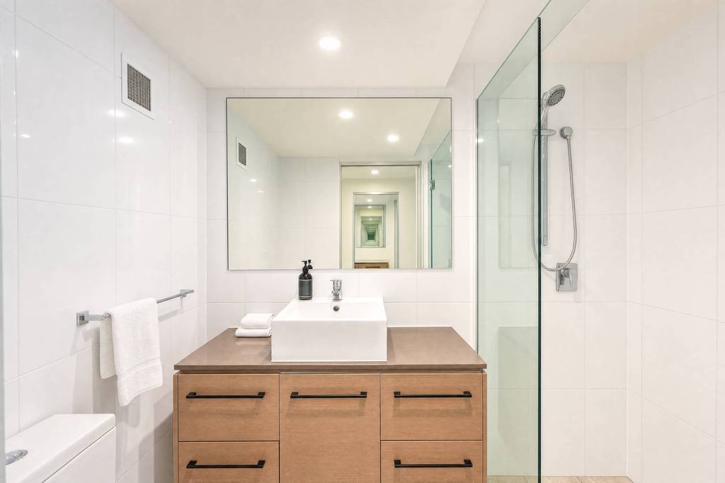 Superior 3 Bedroom Ocean View, apartment 13 interior