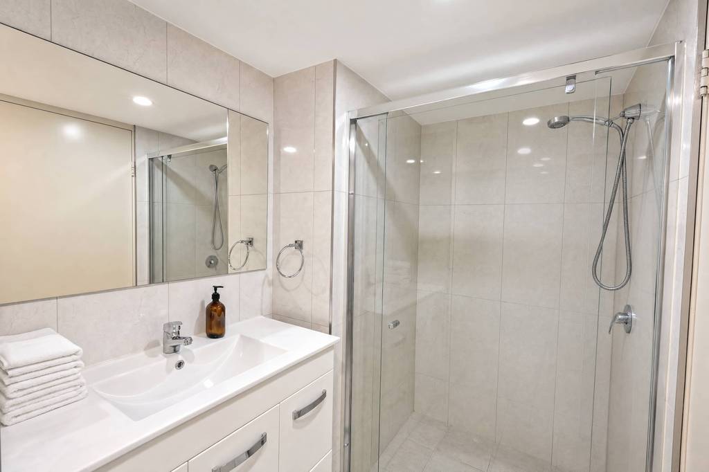 2 Bedroom Ocean View, apartment 14 interior