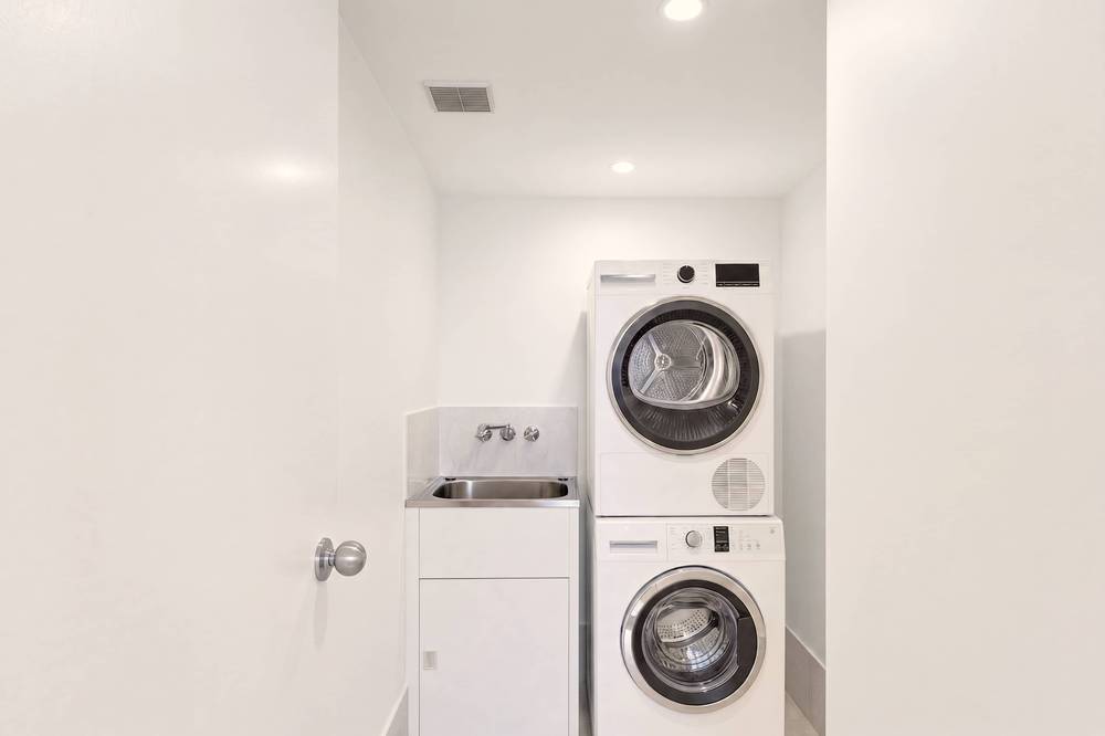 2 Bedroom Ocean View, apartment 14 interior