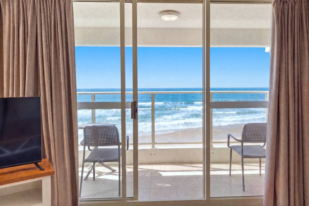 2 Bedroom Ocean View, apartment 14 interior