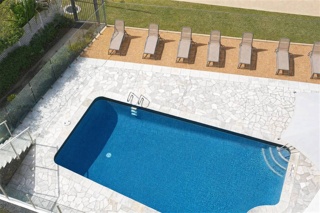 Superior 3 Bedroom Ocean View, apartment 18 interior