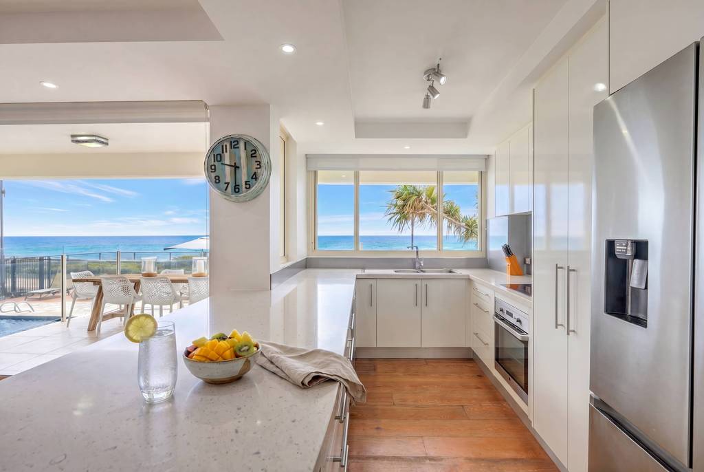Kitchen of the Premier Courtyard apartment