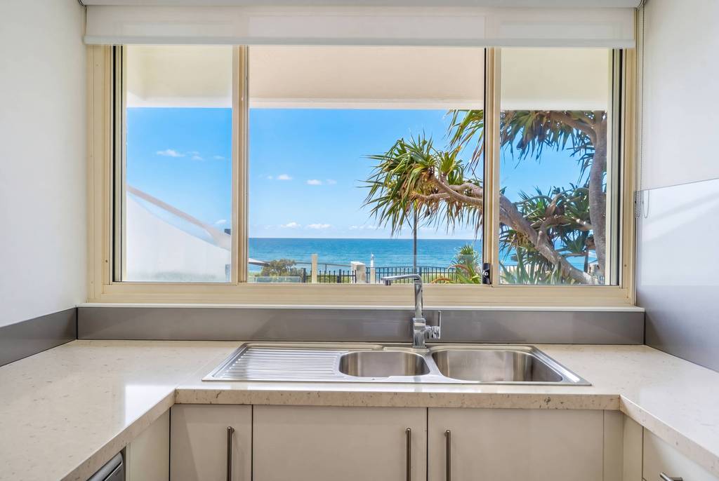 Premier 2 Bedroom Ocean View Courtyard, apartment 2 interior