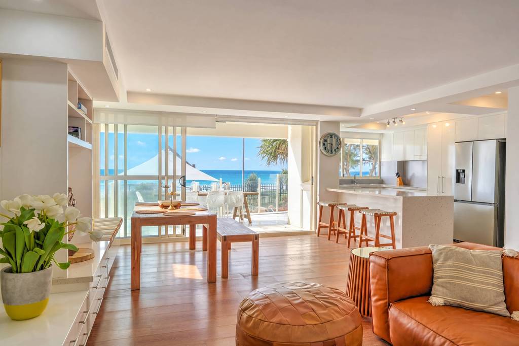 Premier 2 Bedroom Ocean View Courtyard, apartment 2 interior