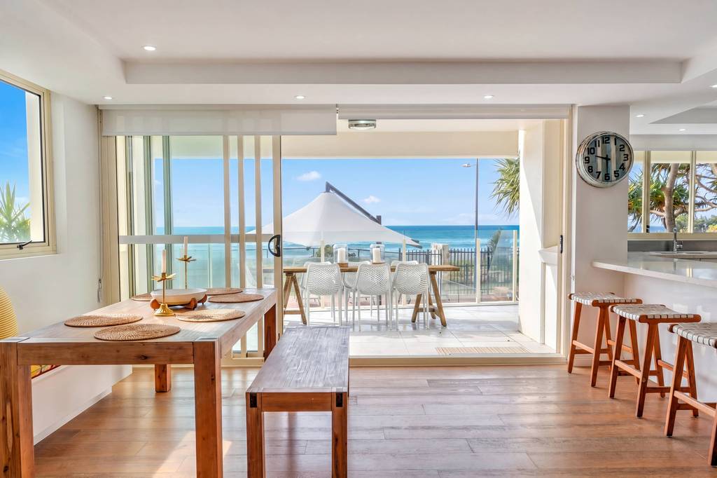 Premier 2 Bedroom Ocean View Courtyard, apartment 2 interior