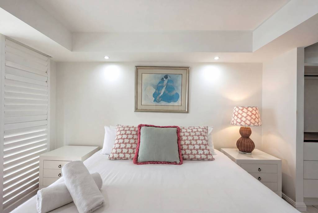 Premier 2 Bedroom Ocean View Courtyard, apartment 2 interior