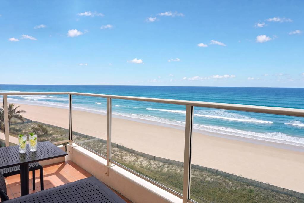 Superior 3 Bedroom Ocean View, apartment 21 interior