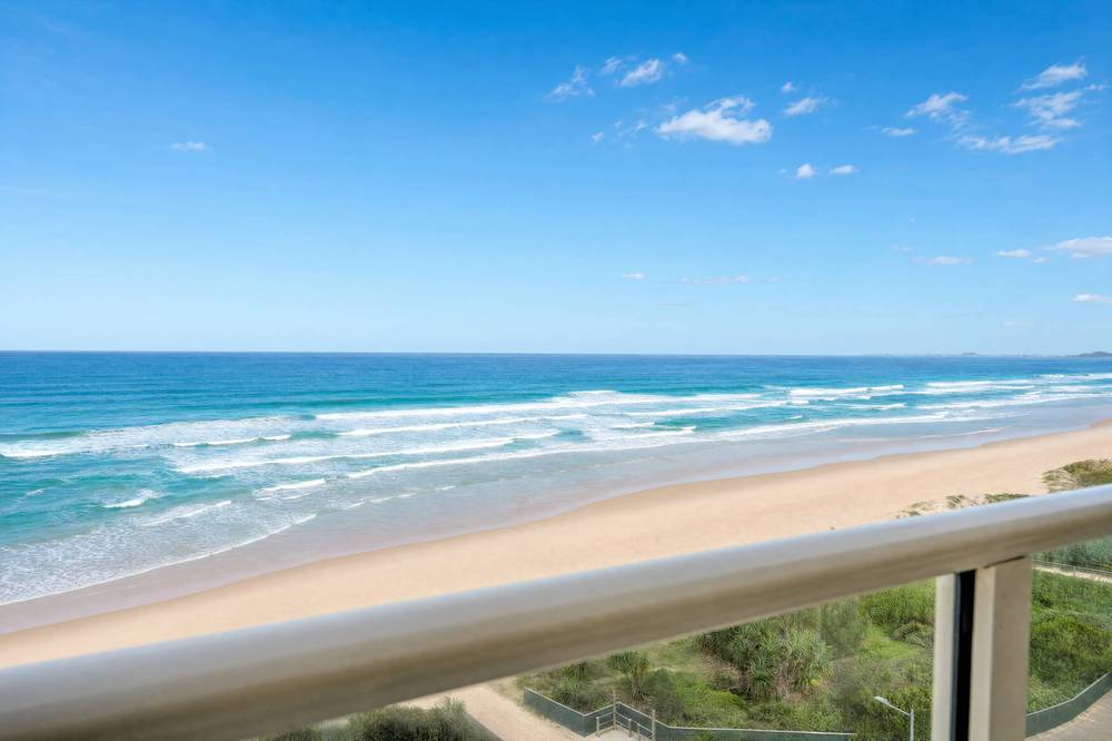 Superior 3 Bedroom Ocean View, apartment 22 interior