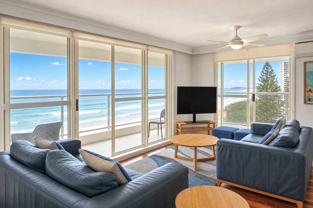 Superior 3 Bedroom Ocean View, apartment 22 interior