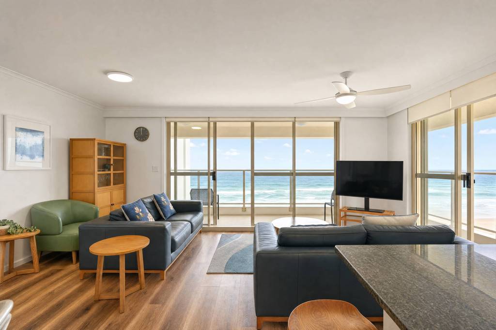 Superior 3 Bedroom Ocean View, apartment 22 interior