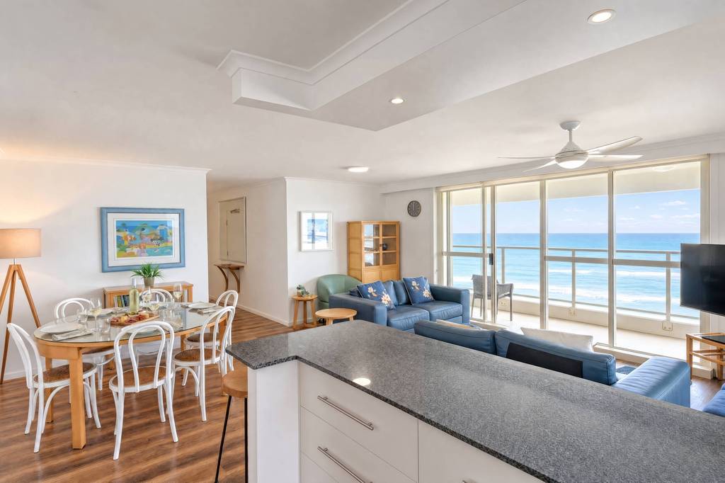 Superior 3 Bedroom Ocean View, apartment 22 interior