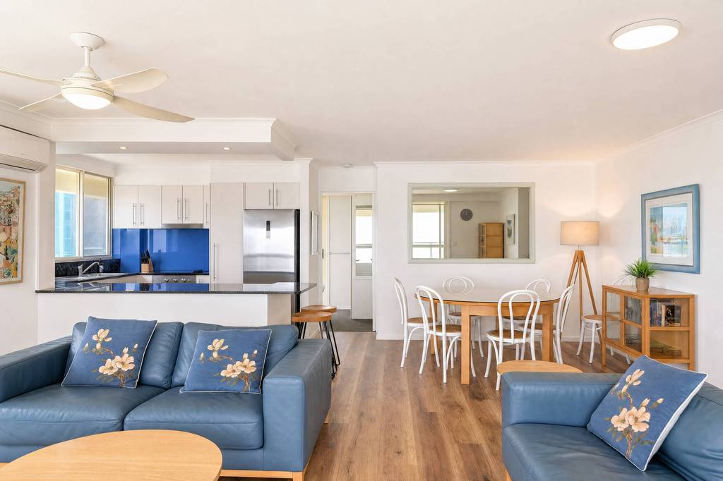 Superior 3 Bedroom Ocean View, apartment 22 interior