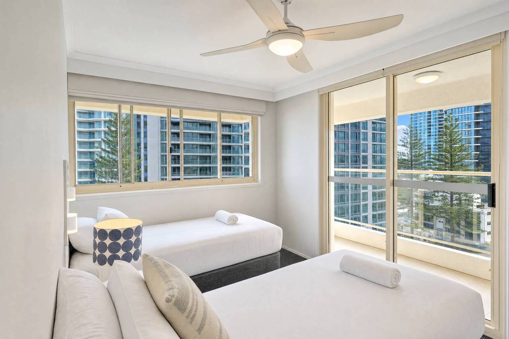 Superior 3 Bedroom Ocean View, apartment 22 interior