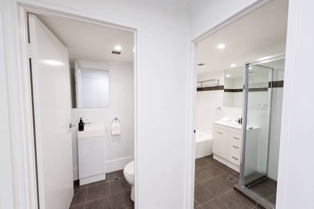 Superior 3 Bedroom Ocean View, apartment 24 interior