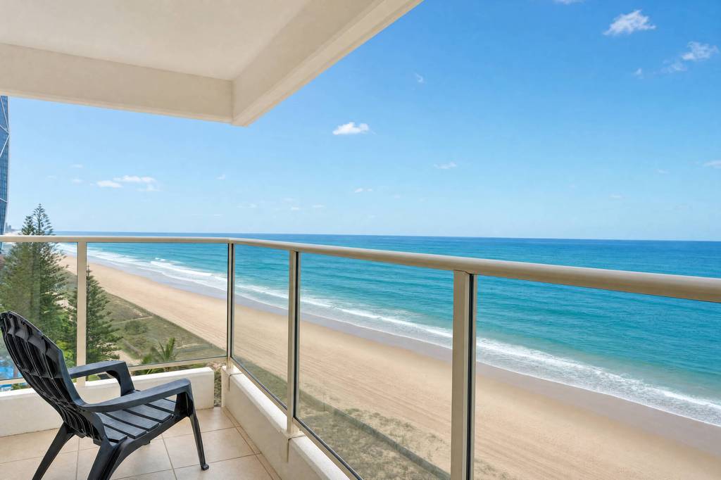 Superior 3 Bedroom Ocean View, apartment 30 interior