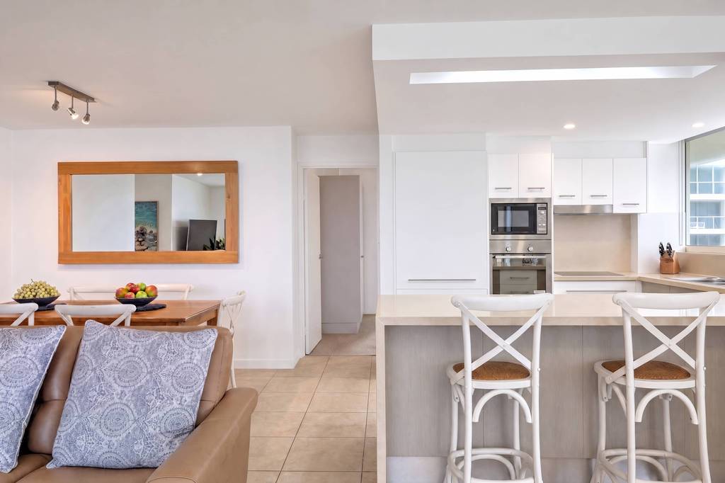Superior 3 Bedroom Ocean View, apartment 30 interior