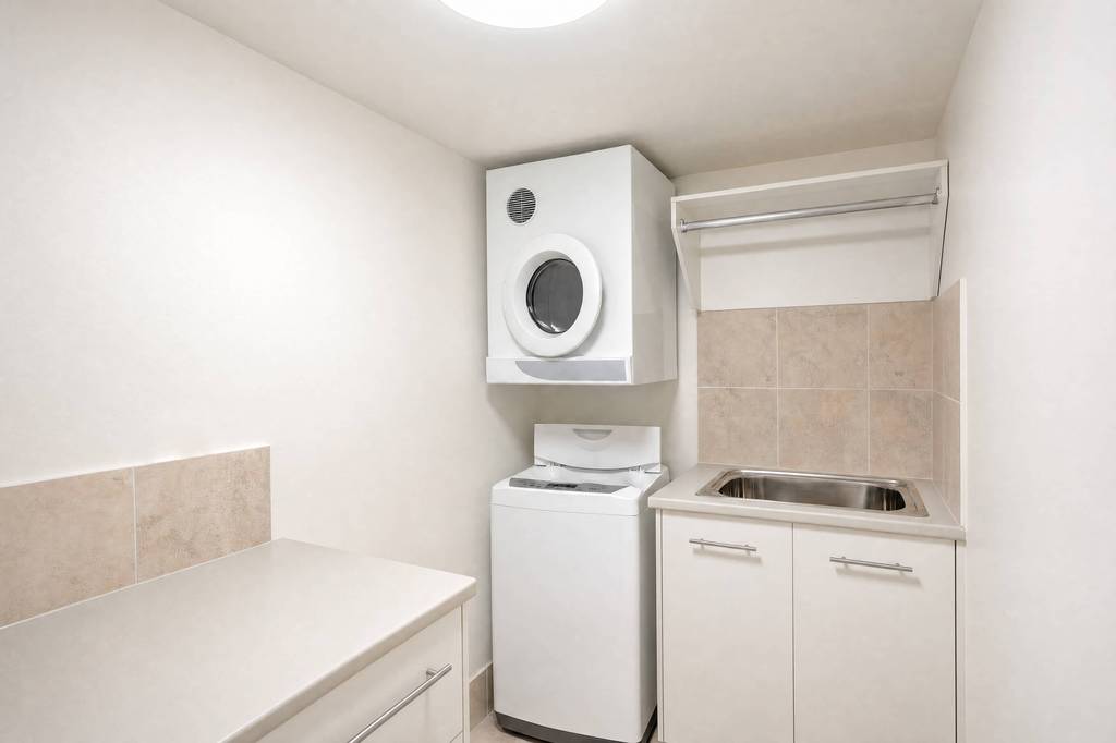 Superior 3 Bedroom Ocean View, apartment 30 interior