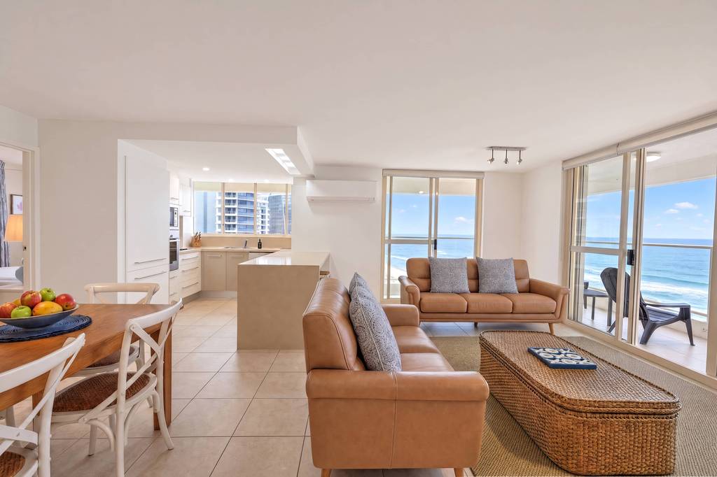 Superior 3 Bedroom Ocean View, apartment 30 interior