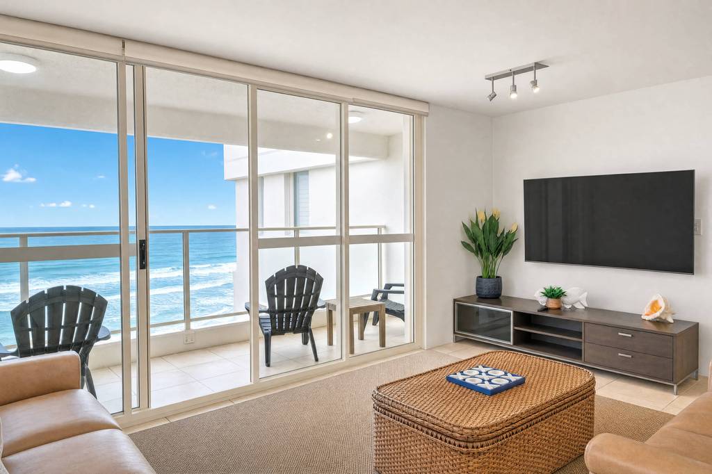 Superior 3 Bedroom Ocean View, apartment 30 interior