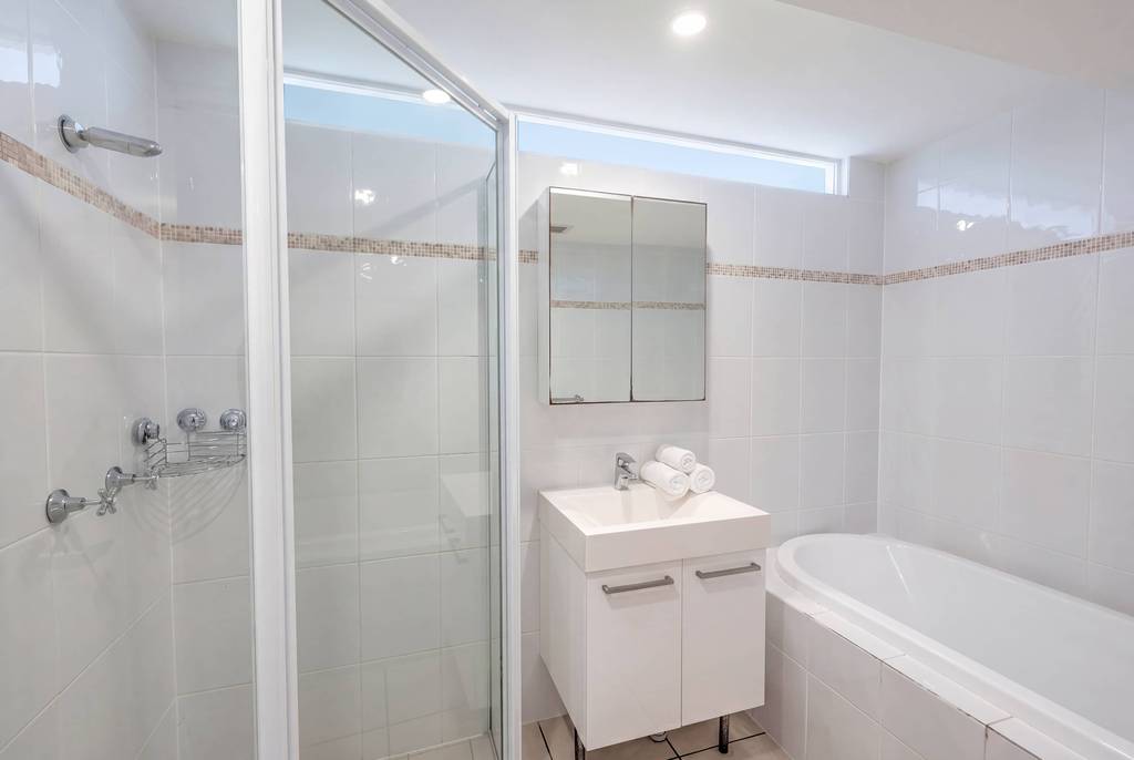 Superior 3 Bedroom Ocean View, apartment 7 interior