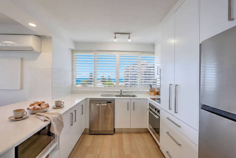 Superior 3 Bedroom Ocean View, apartment 7 interior