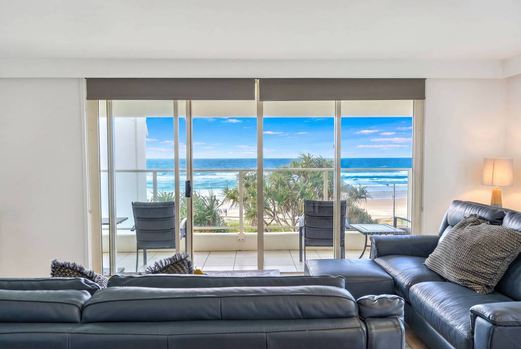 Superior 3 Bedroom Ocean View, apartment 7 interior