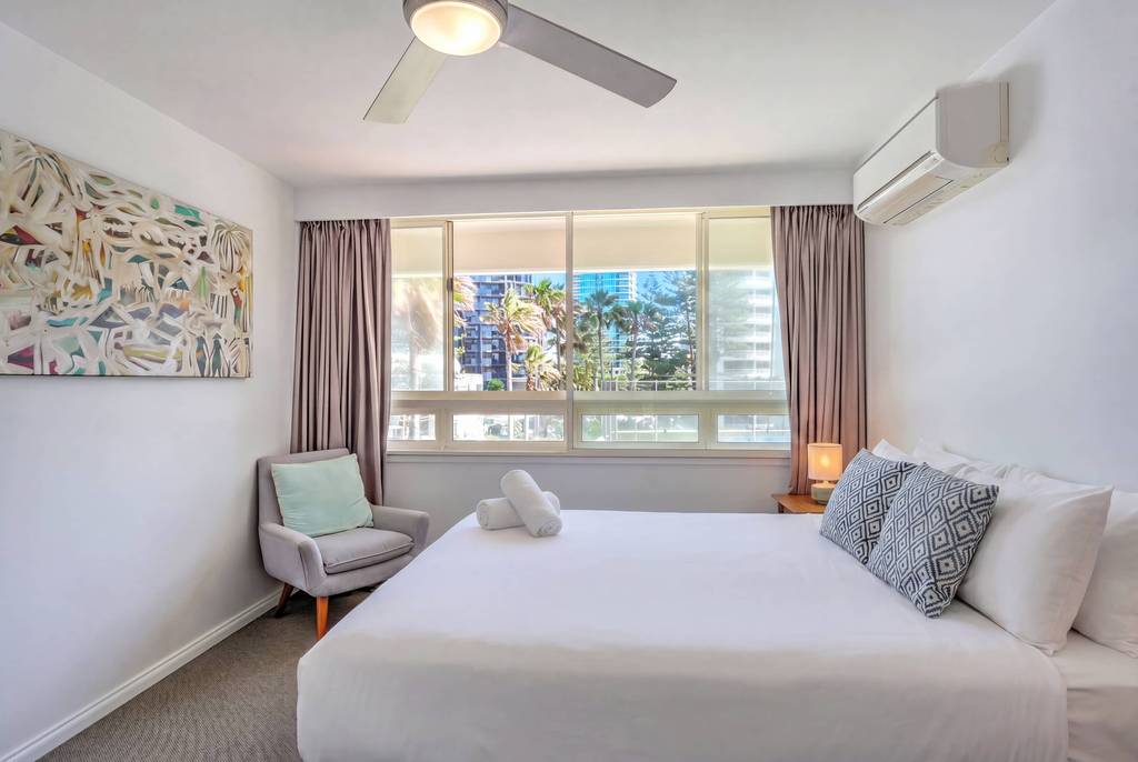 Superior 3 Bedroom Ocean View, apartment 7 interior