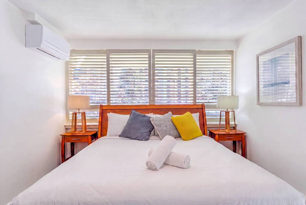 Superior 3 Bedroom Ocean View, apartment 9 interior